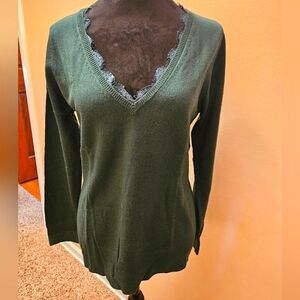 Elegant Forest Green V-Neck Sweater w/Lacey Neckline